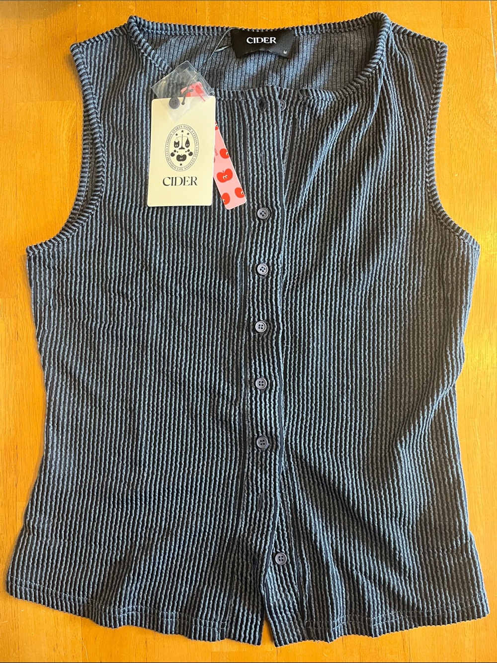 Cider Navy Blue Ribbed Button-Front Sleeveless Top